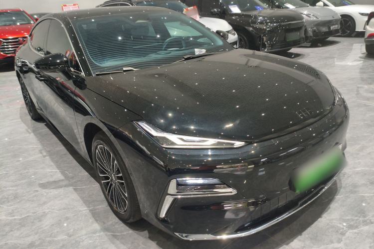 Used Geely Galaxy 8 2025 130km EM-i Deluxe Edition
