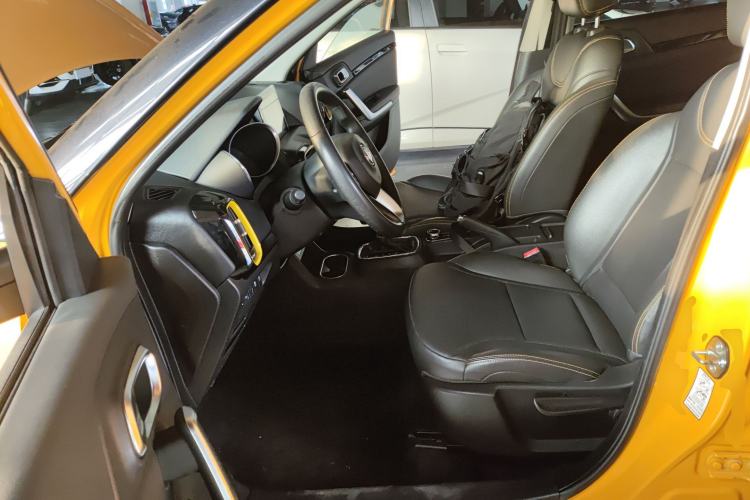 Used Dongfeng Aeolus AX4 2017 1.6L DCT Trendy Style
