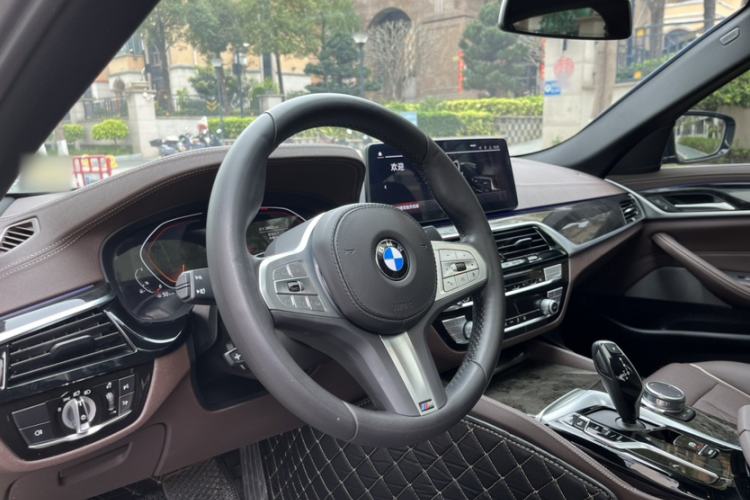 Used BMW 5 Series 2022 Second Facelift 525Li M Sport Package
