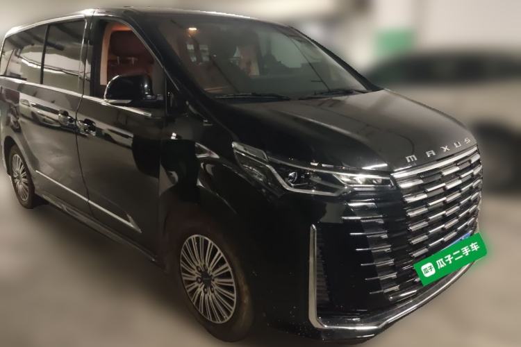 Used SAIC MAXUS G10 2025 Facelifted MAX 2.0T Automatic Executive Version Gasoline 7 Seats Front Right 45 Deg