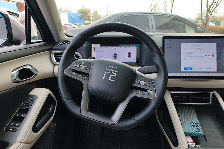 Used BYD Yuan UP 2025 Intelligent Driving Version 401 km Beyond-Range Edition
