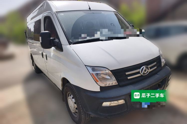 Used SAIC MAXUS Xintu V80 2019 2.5T Classic Model 6-Speed Manual Aotong Long Wheelbase Mid-Height 7-Seater