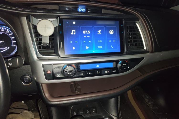 Used Toyota Highlander 2018 2.0T Four-Wheel Drive Prestige Version 7 Seats China VI Standard Audio And AC Panel