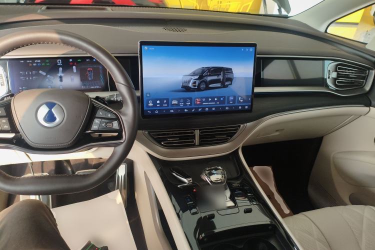 Used Denza D9 2024 DM-i 980 Four-Wheel Drive Flagship Model