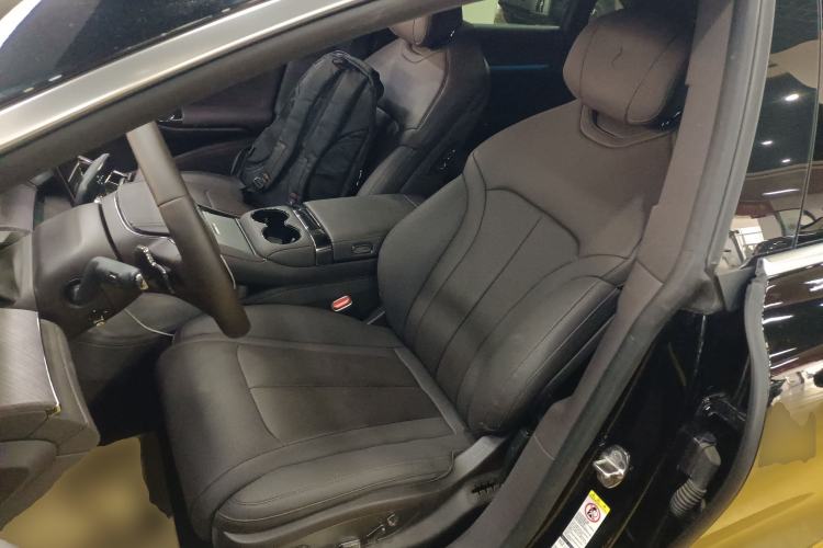 Used Denza Z9 2024 1100 km Four-Wheel Drive Max Version
