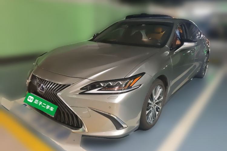 Used Lexus ES 2018 300h Premium Edition China V Standard