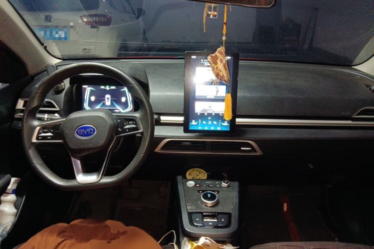 Used BYD e2 2021 Comfort Model Center Console