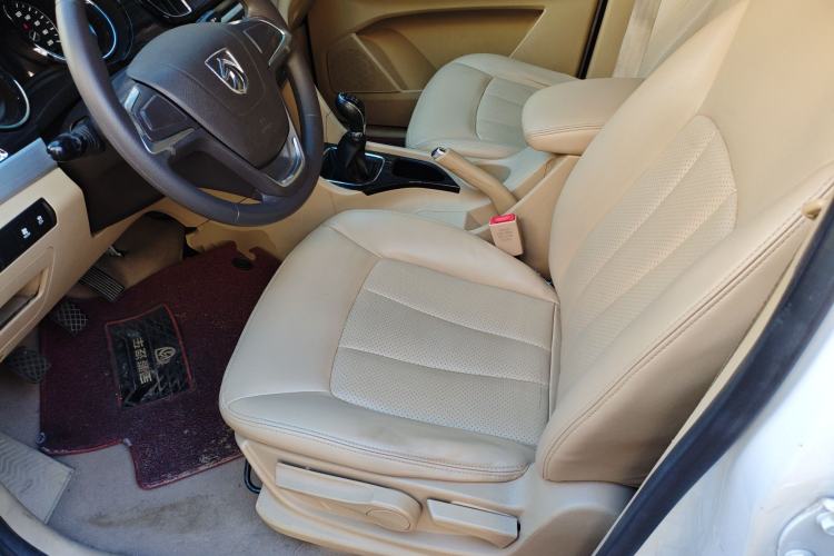 Used Baojun 730 2016 1.5L Manual Comfort Version 7 Seats China V Emission Standard Left Front Seat