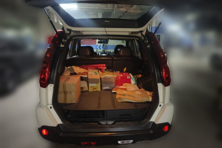 Used Nissan X-Trail 2010 2.5L CVT Luxury Edition 4WD Trunk