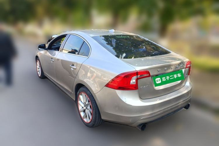 Used Volvo S60 2014 S60L 2.0T Zhiyuan Edition
