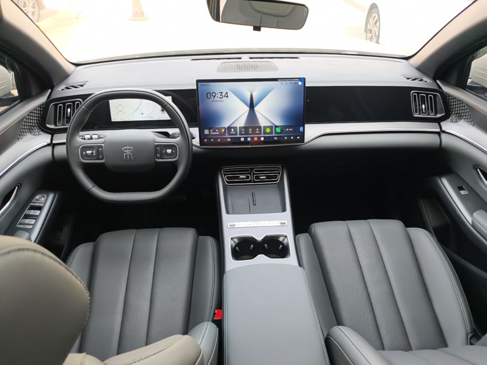 BYD Song Pro New Energy 2026 Model Flying Edition DM-i 301KM Superior Edition — снимка 12
