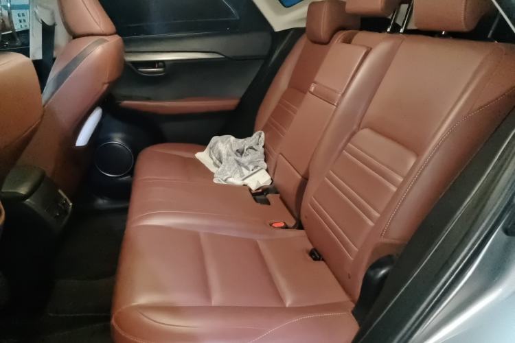 Used Lexus NX 2015 200T All-Wheel-Drive Fēngshàng Edition Interior 4