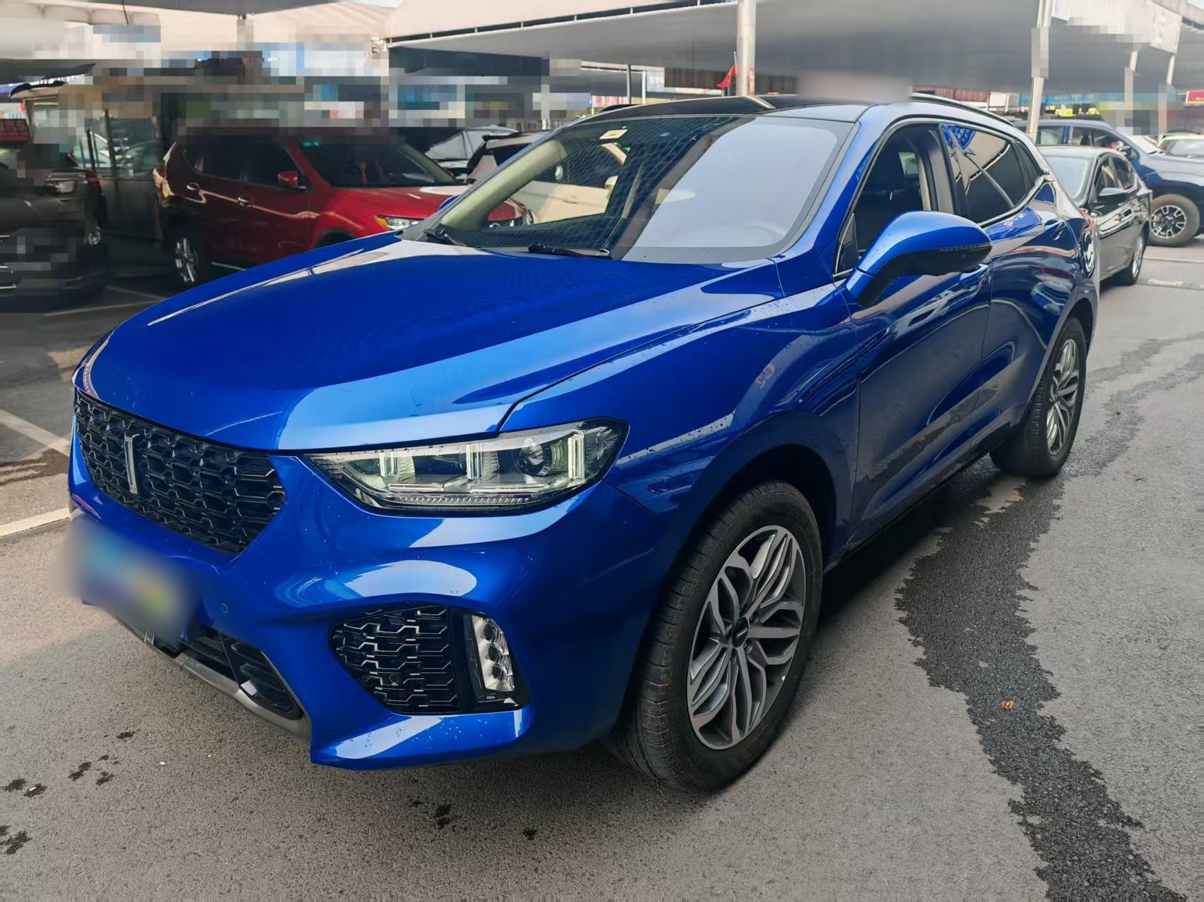 Под передней частью автомобиля