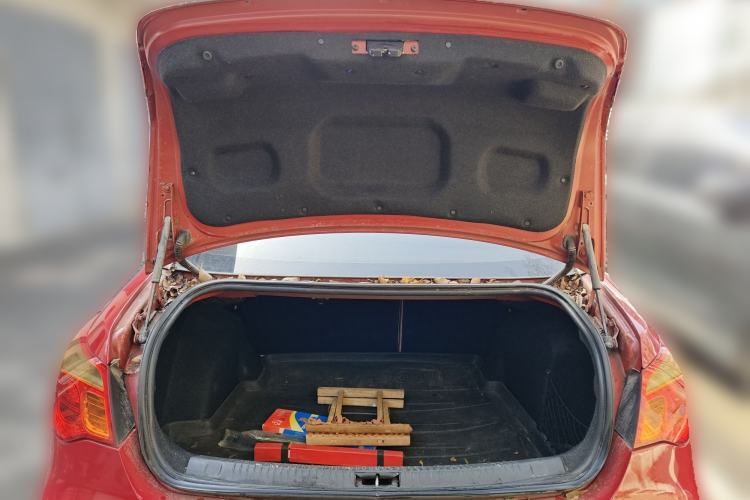 Used Roewe 550 2013 Classic Edition 550 1.8L Manual Luxury Model
