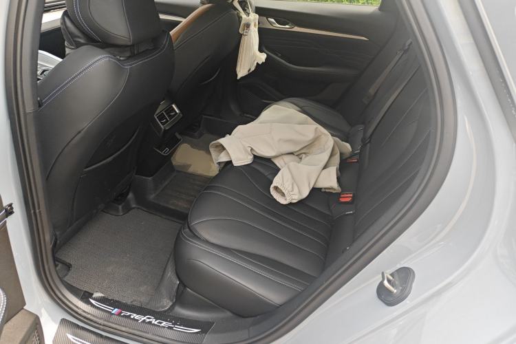 Used Geely Auto Preface 2025 Dongfang Yao 1.5TD Fuyao Edition Left Rear Seat
