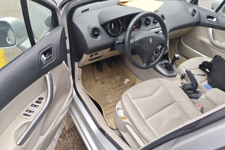 Used Peugeot 408 2011 1.6L Manual Comfort Edition