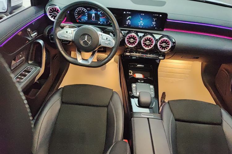 Used Mercedes-Benz A-Class 2022 Revised Version A 200 L Sport Sedan Fashionable Style