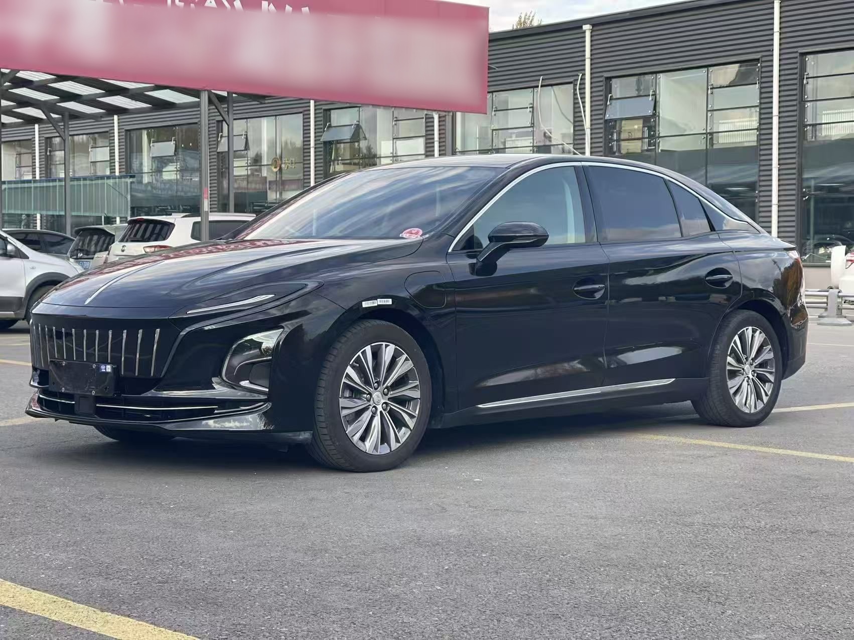 Hongqi E-QM5 2023 620km PLUS — снимка 17