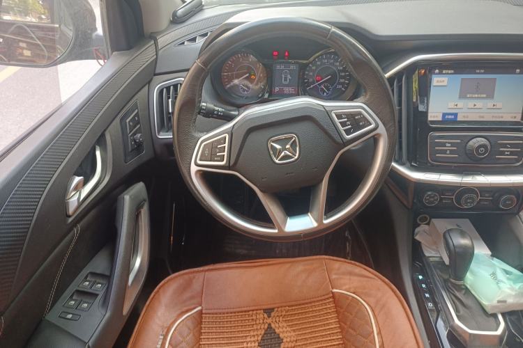 Used JMC Yusheng S350 2016 2.0T Automatic All-Wheel Drive Gasoline Ultra-Luxury 7-Seater Steering Wheel