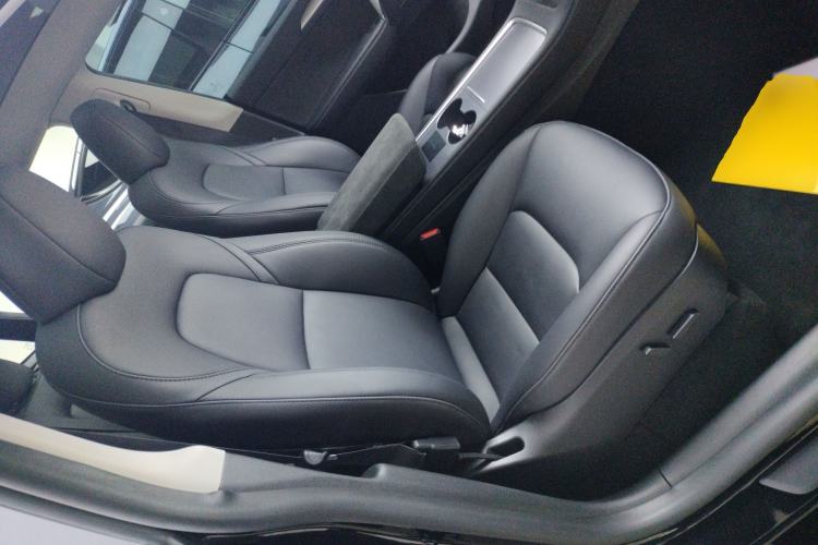 Used Tesla Model Y 2023 High-Performance All-Wheel-Drive Version