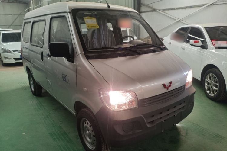Used Wuling Zhiguang 2023 1.5L Practical Version 5/7 Seats
