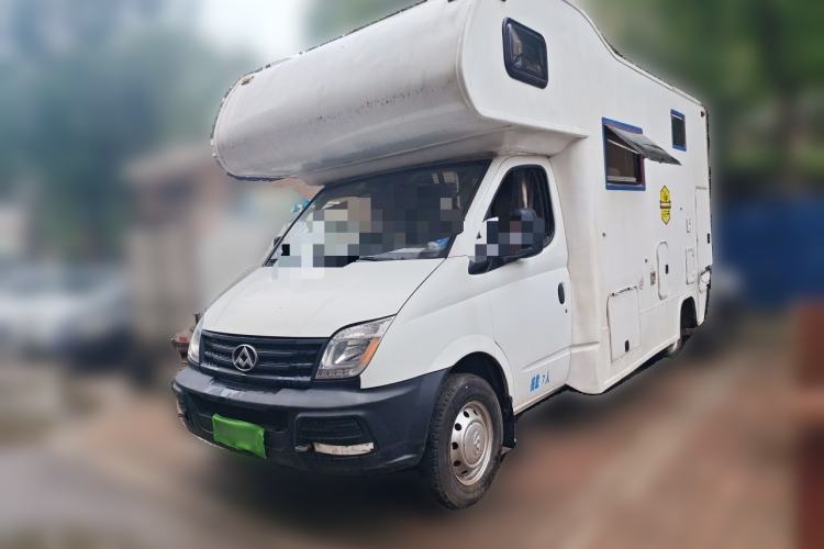 Used SAIC MAXUS Xintu V80 2014 SAIC Maxus V80 RV, 2.5L manual transmission, 7 seats
