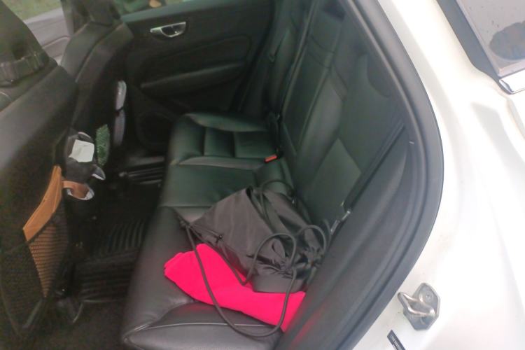 Used Volvo XC60 2019 T5 4x4 Smart Edition China V Standard