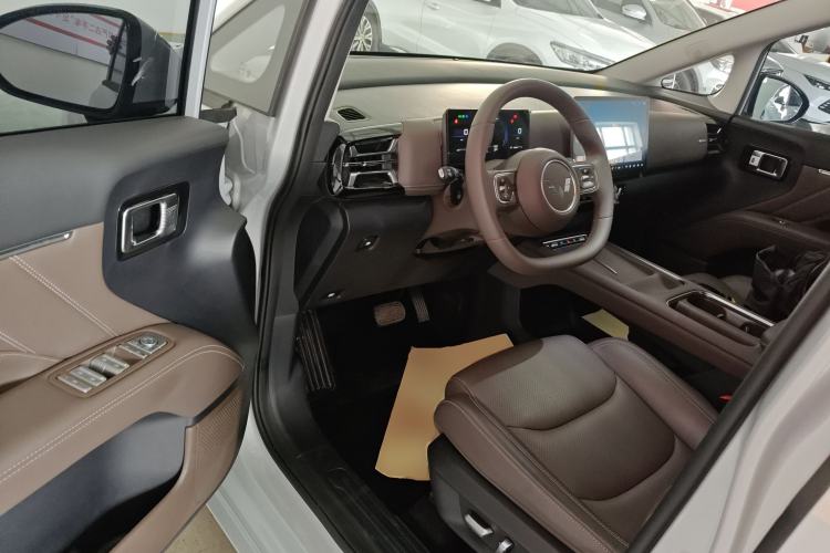 Used Wuling Starlight 730 2025 Model Plug-in Hybrid 125km Luxury Edition