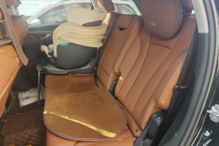 Used Audi Q7 2023 55 TFSI quattro S line Sport Edition Left Rear Seat