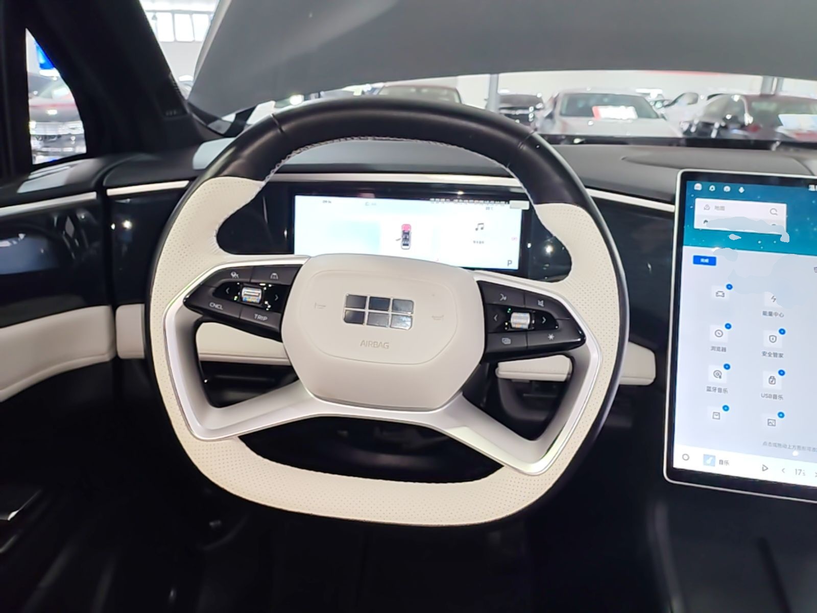 Geely Galaxy L7 2023 1.5T 115 km PLUS — снимка 13