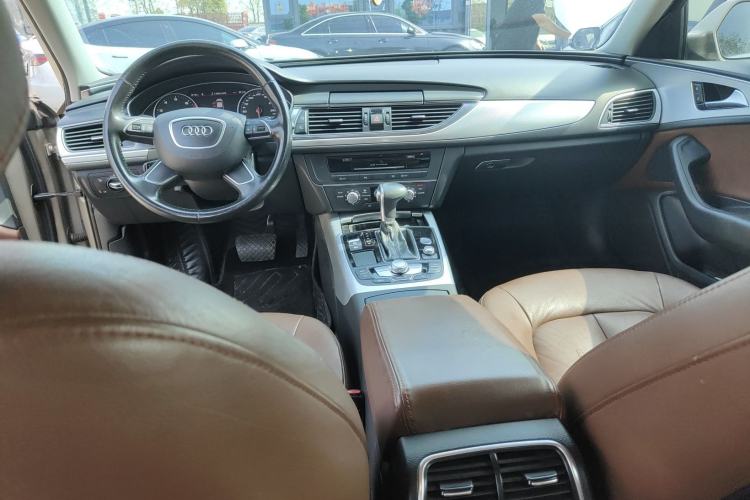 Used Audi A6L 2014 30 FSI Technology Model Center Console