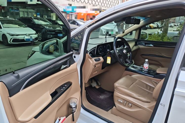 Used Buick GL8 2020 ES Land Cruiser 653T Luxury Model
