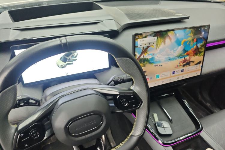 Used Lynk & Co 08 EM-P 2023 120km Long-Range Halo
