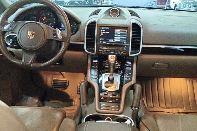 Used Porsche Cayenne 2014 Cayenne Platinum Edition 3.0T