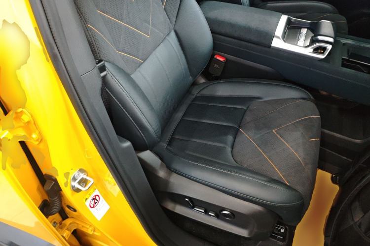 Used Deepal G318 2025 Worry-Free Cross-Country Edition Four-Wheel Drive Distant Mountains Version Right Front Seat