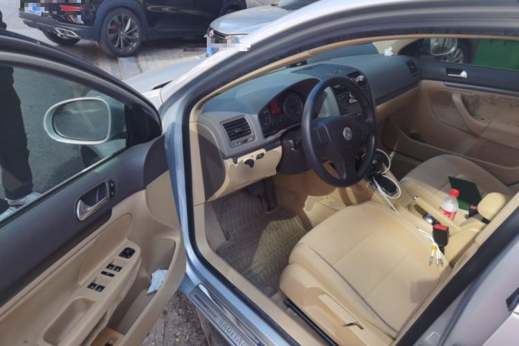 Used Volkswagen Sagitar 2006 2.0L Automatic Fashion Edition
