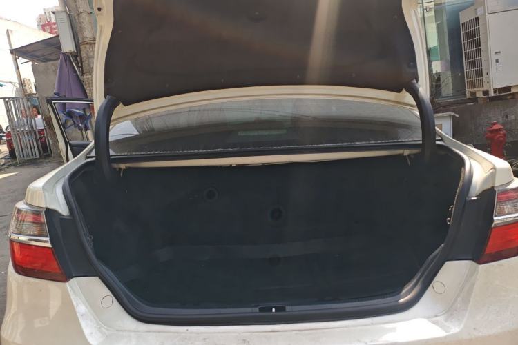 Used Toyota Camry 2016 Dual-Engine 2.5 HG 10th Anniversary Deluxe Navigation Edition