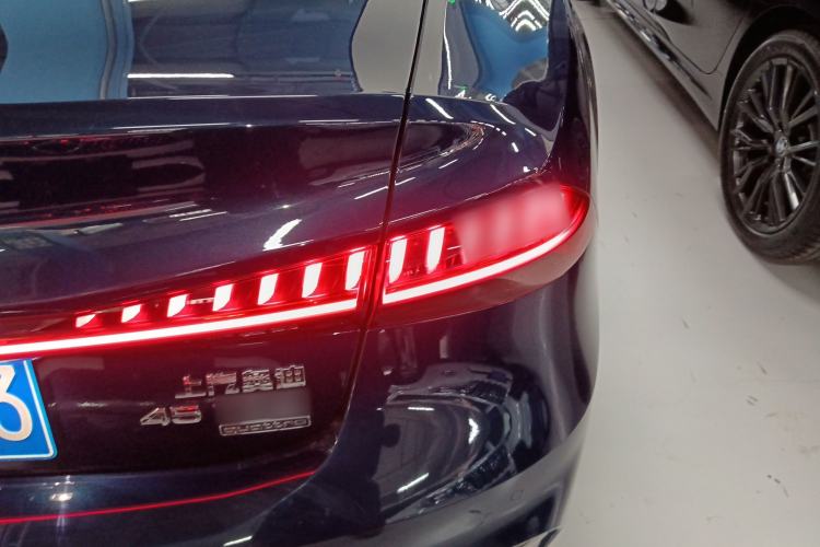 Used Audi A7L 2024 45TFSI quattro S-line Visionary Edition Flow Crystal Package