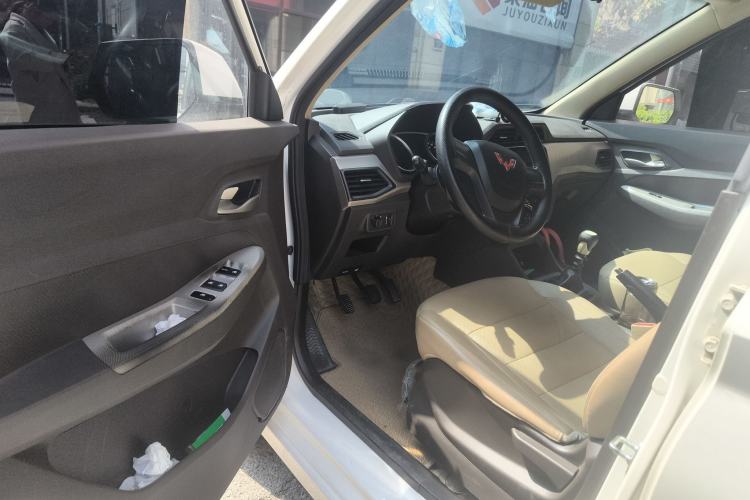 Used Wuling Hongguang 2021 1.5L S Comfort Edition LAR
