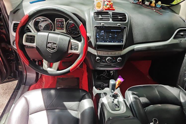 Used Dodge Journey 2013 2.4L Two-Wheel Drive Luxury Version
