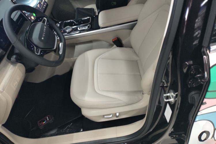 Used Wuling Xingguang 2023 150 Advanced Edition
