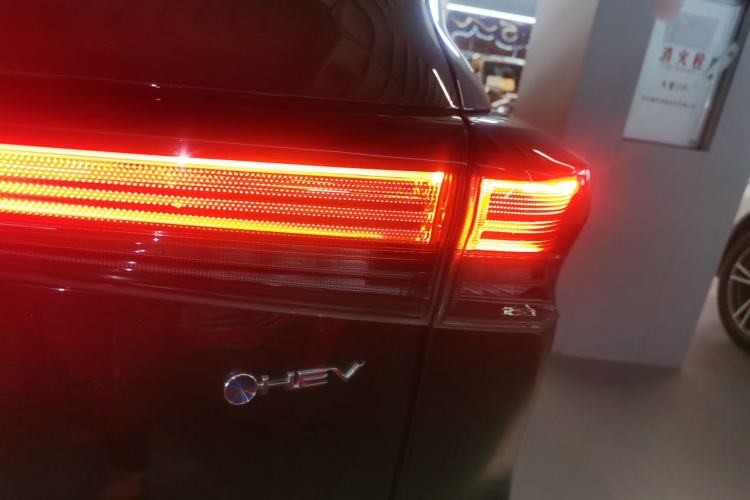 Used Toyota Crown Kluger 2024 2.5L HEV Four-Wheel Drive Premium Edition Right Rear Taillight