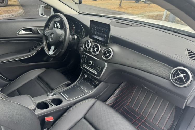 Used Mercedes-Benz GLA 2018 GLA 200 Fashion Model