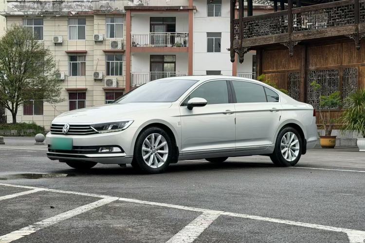 Used Volkswagen Magotan 2019 330TSI DSG Leading Model China VI Standard