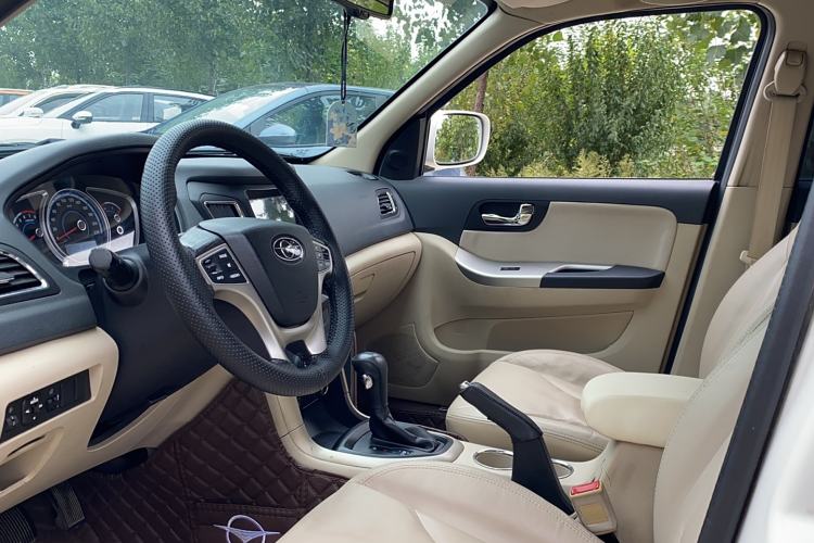 Used Haima S7 2015 Revised Version 2.0L Automatic Zongchi Trim