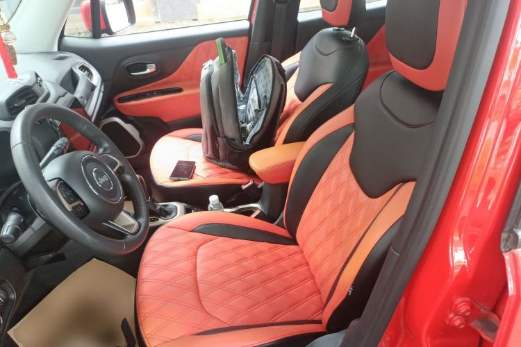 Used Jeep Renegade 2017 180T Automatic High-Energy Version Left Front Seat