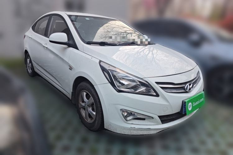 Used Hyundai Verna (older generation) 2014 1.4L Automatic Smart GLS Front Right 45 Deg