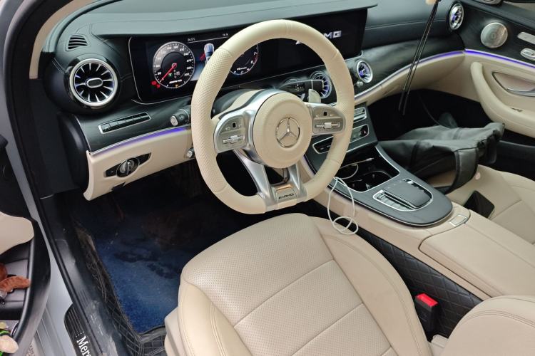 Used Mercedes-Benz E-Class 2016 E 300 L Sporty and Stylish Model