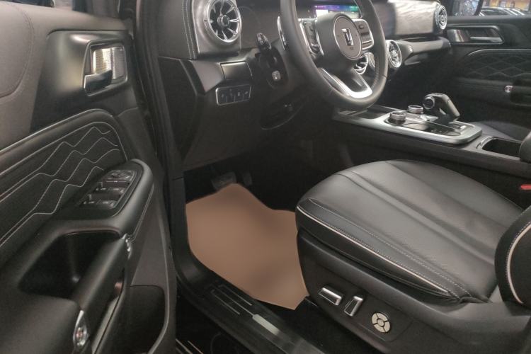 Used Tank 300 2021 City Edition 2.0T—Truly Stylish
