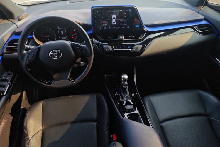 Used Toyota IZOA 2020 2.0L Yichi Version Center Console